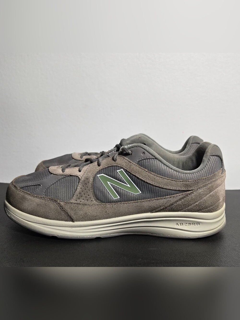 New Balance 877 Walking Shoes Mens 12.5 Gray Suede Mesh Sneakers MW877GT